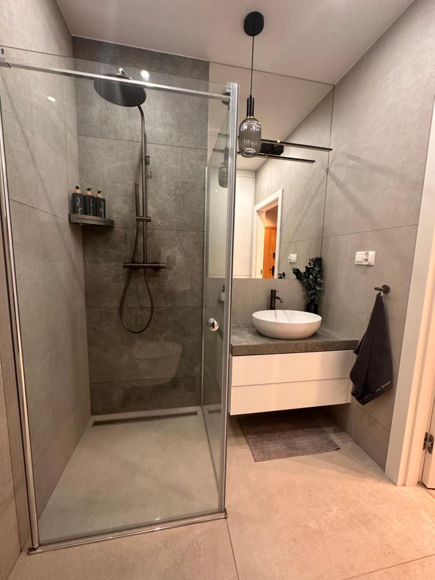 Trzy Wieze, Free Parking, Self Check-in, Katowice
